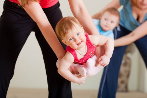 беби йога для мам с малышами | our-woman.ru